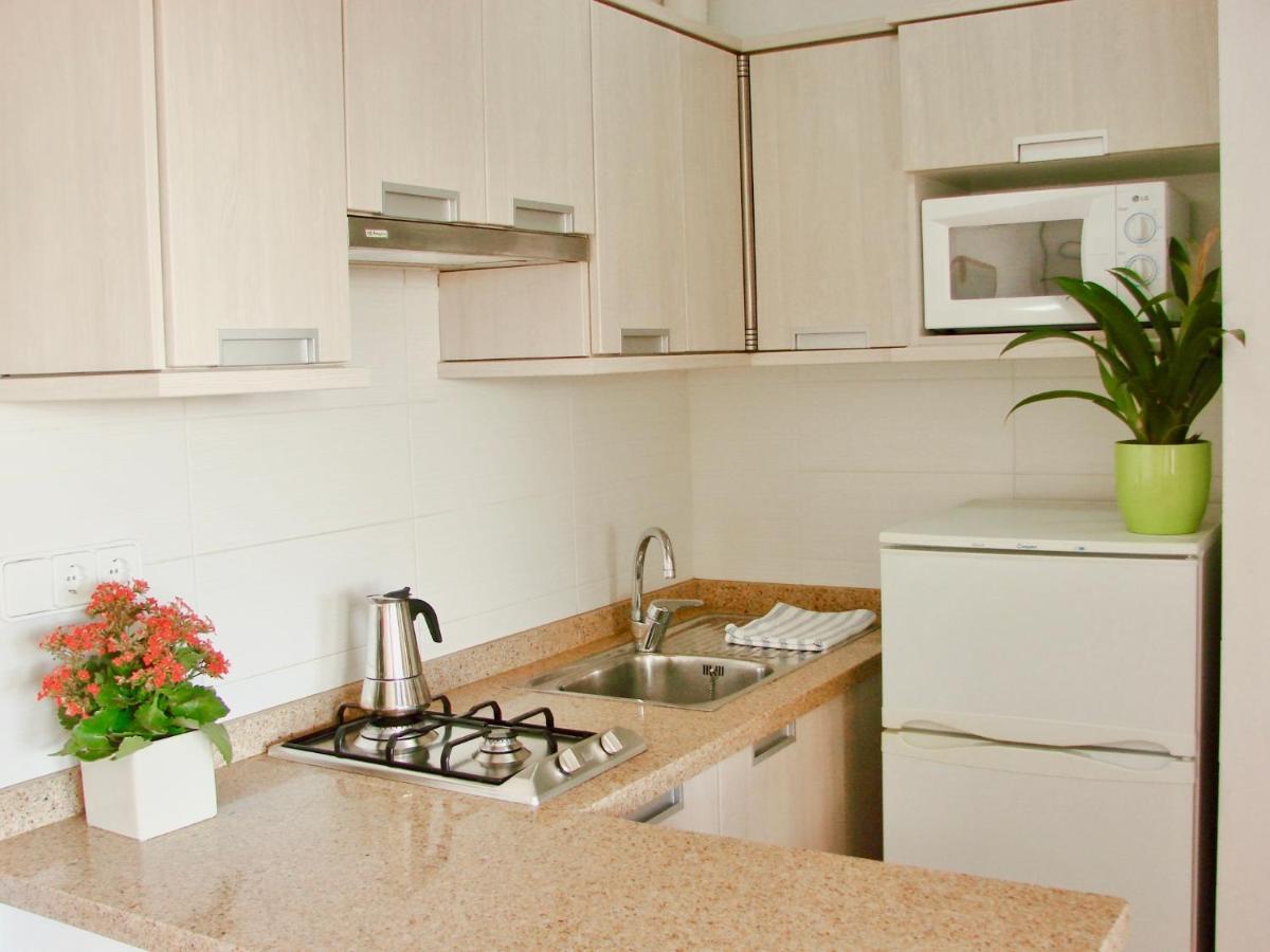 Apartamentos Laura Playa De Migjorn Eksteriør billede